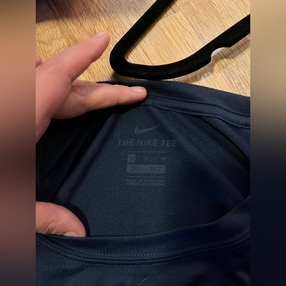 WVU Nike Shirt - Picture 3 of 3